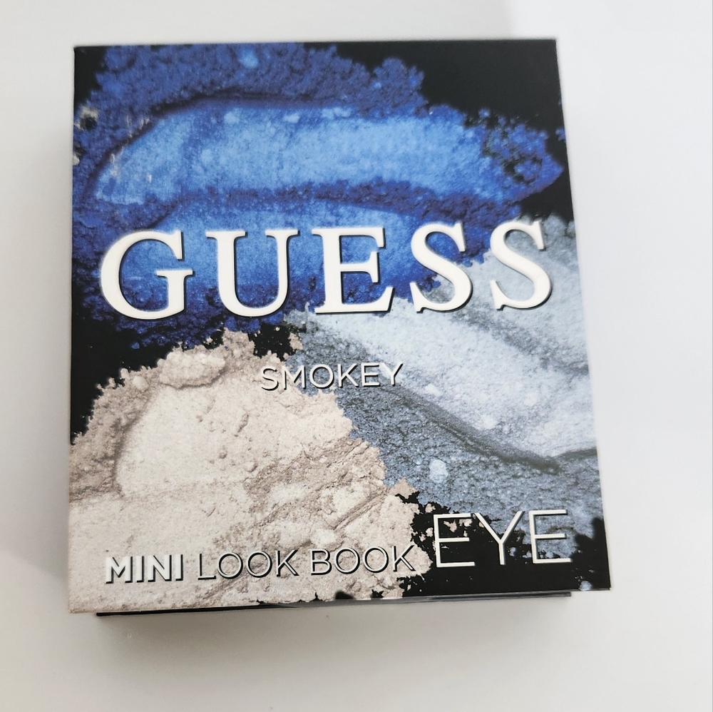 New! Guess Mini Look Book Smokey Eye